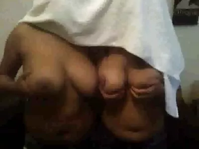 جلیان جانسن گدی کے شاہکار ویڈیو میں (جانی فیلمسکسی ترکی کیسل)