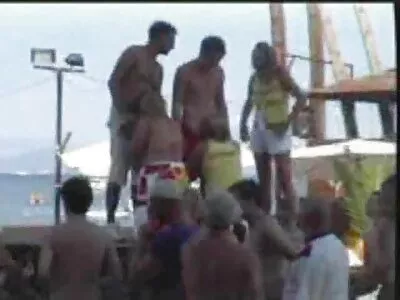 سلپ 'این' سلائیڈ ویڈیو پر ہمارے ڈکس کو گیلا کرنا (جینیفر میکس، لیلا سین، فیلمسکس ترکی لونا سی کٹسیون)